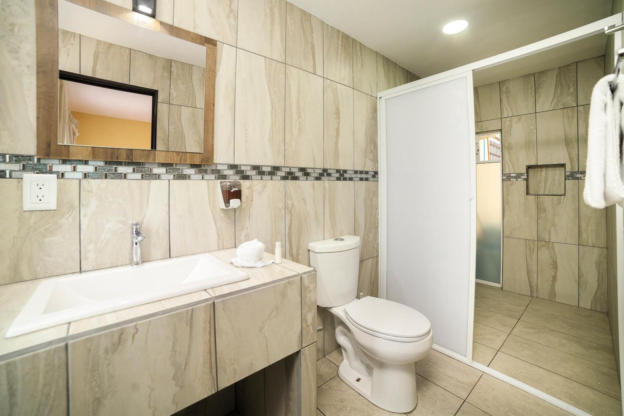 Hotel Capital O Boutique Torres 3*